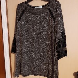 Mauricrs Xxl Women's Black and Gray Top